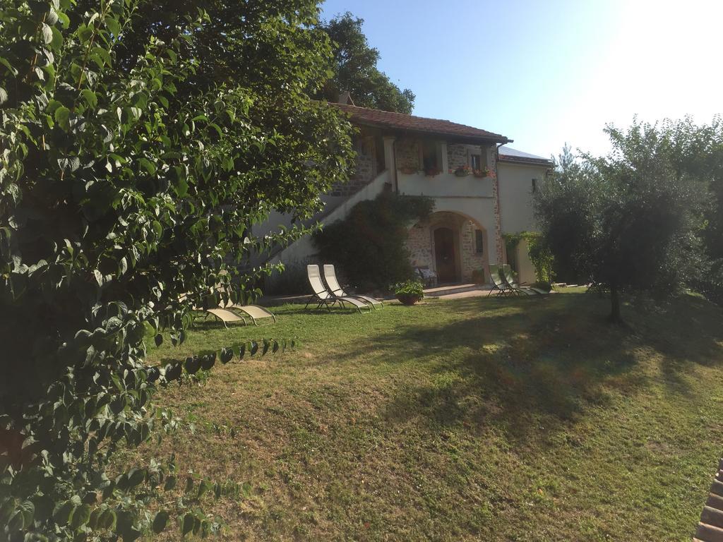 Casale Degli Ulivi Gualdo Tadino Exterior foto