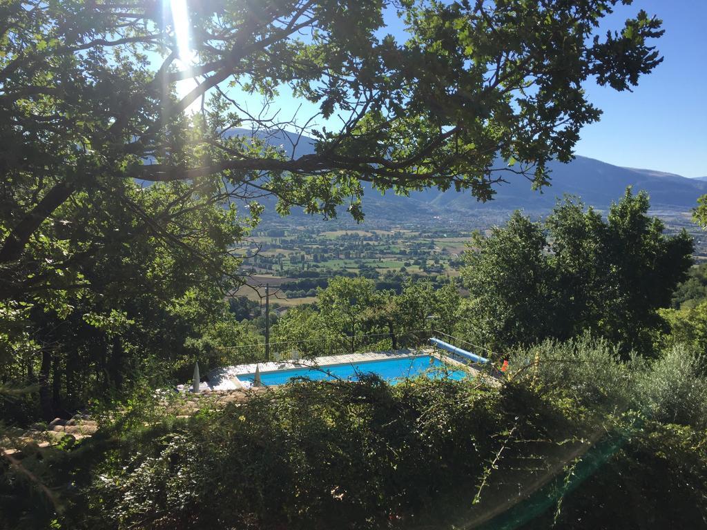Casale Degli Ulivi Gualdo Tadino Exterior foto