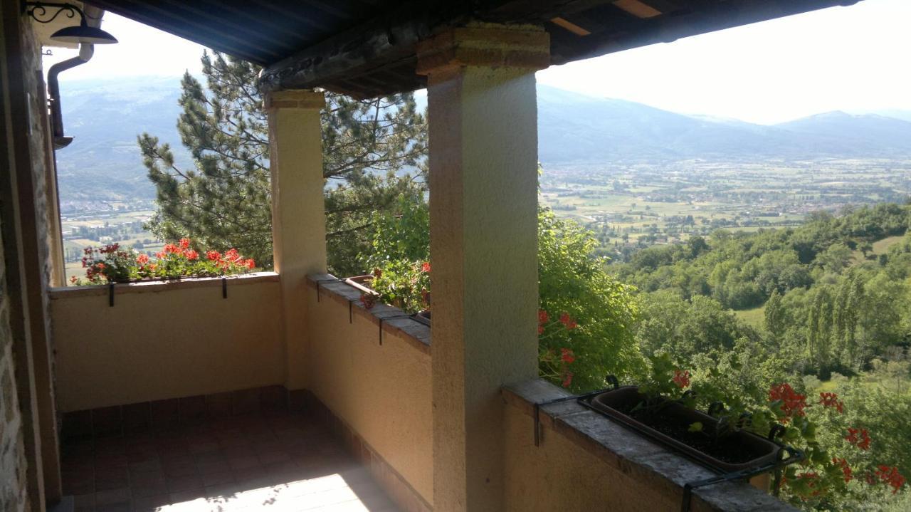 Casale Degli Ulivi Gualdo Tadino Exterior foto